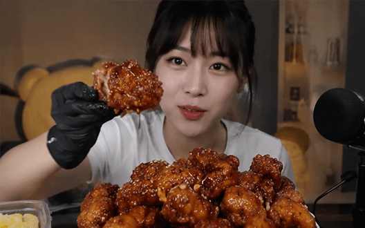 여성 BJ 양념치킨 ASMR 먹방